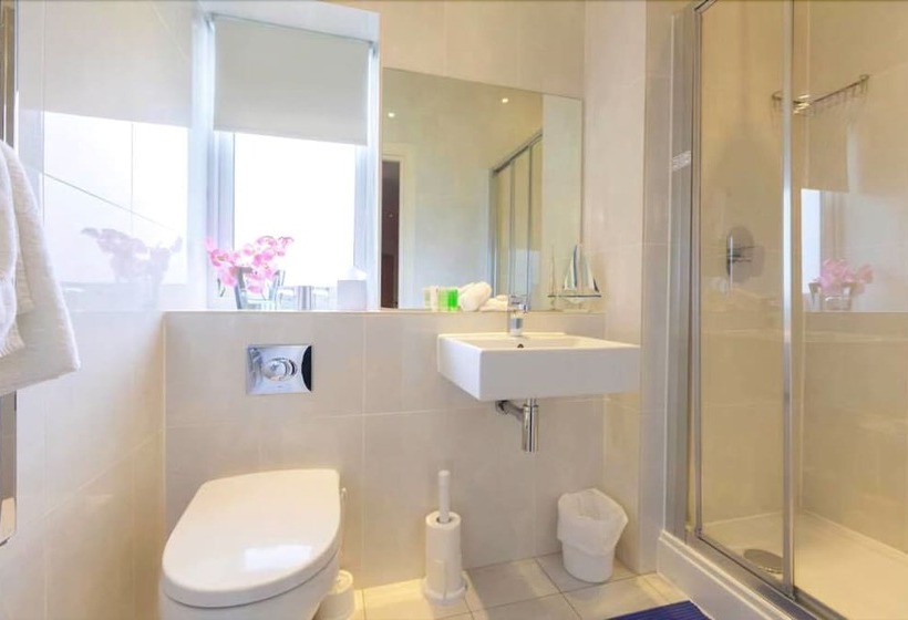 اتاق استاندارد, Dudsbury Golf Club   And Spa