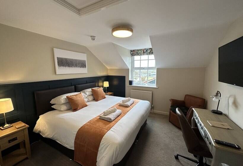 اتاق استاندارد, Full Moon Inn Rudge