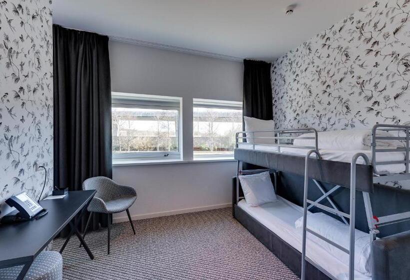 Family Room, Ibis Styles Amsterdam Airport