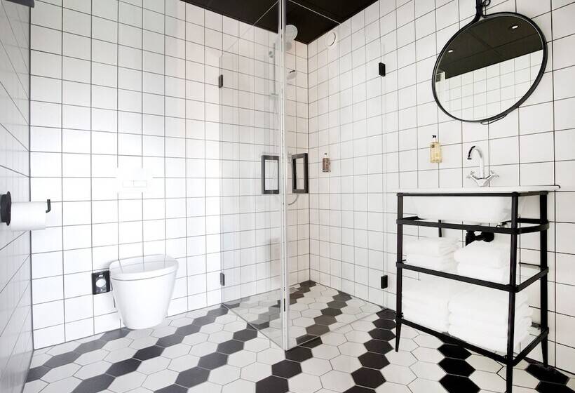اتاق خانوادگی, Ibis Styles Amsterdam Airport