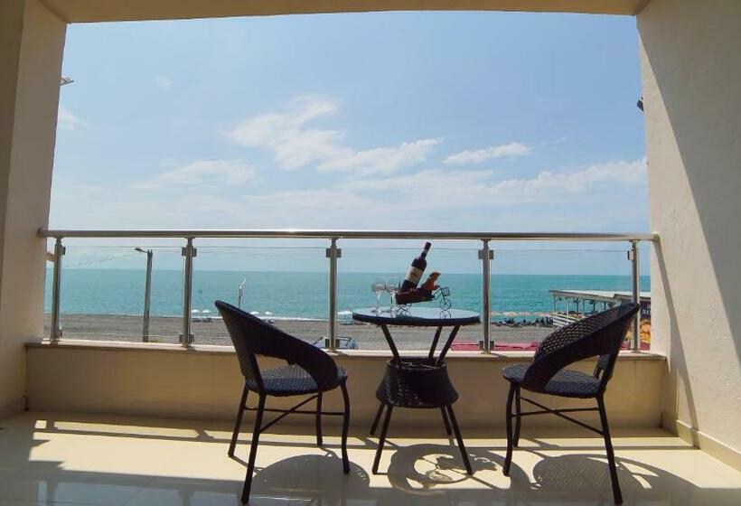 اتاق استاندارد با بالکن و چشم‌انداز دریا, Kobuleti Beach Club
