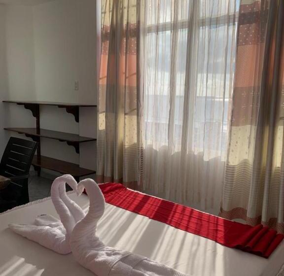 اتاق استاندارد, La Barca