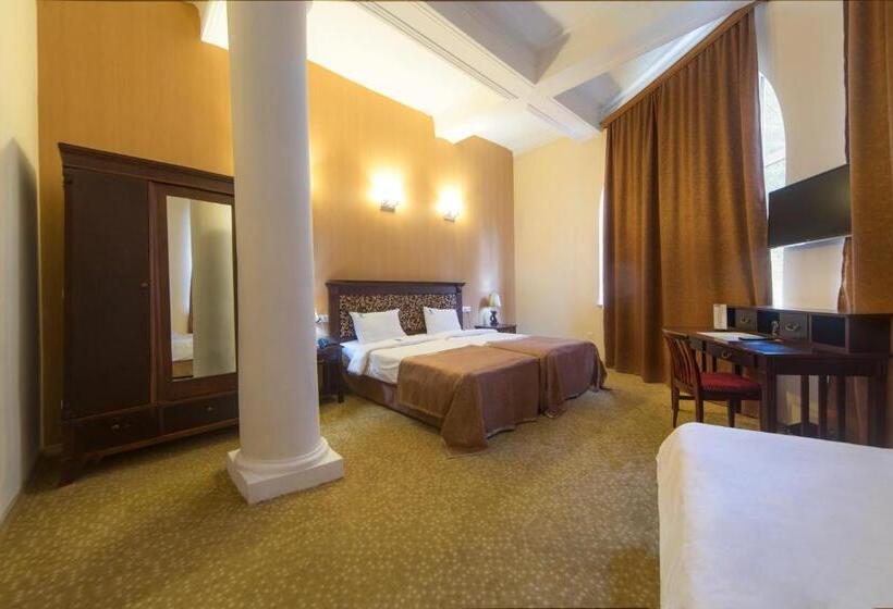 اتاق استاندارد سه نفره, Legends Tskaltubo Spa Resort