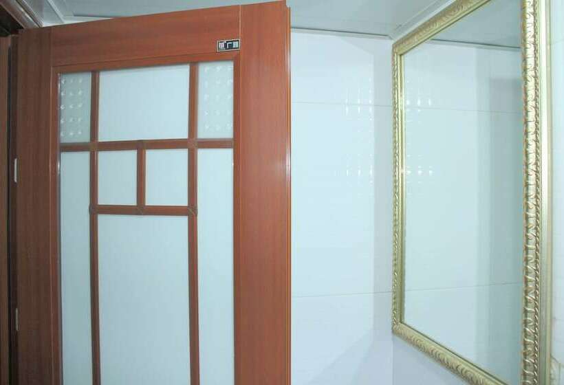 اتاق استاندارد, Asia Travel House