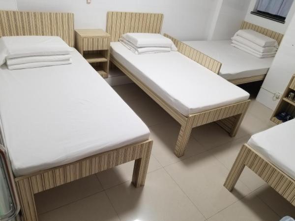 اتاق خانوادگی, Asia Travel House