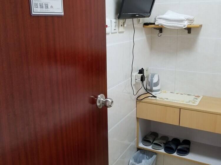 اتاق استاندارد, Asia Travel House