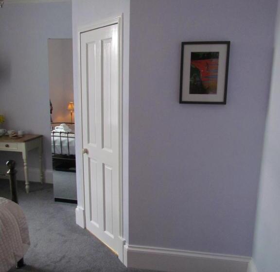 اتاق استاندارد, Queensberry House B&b