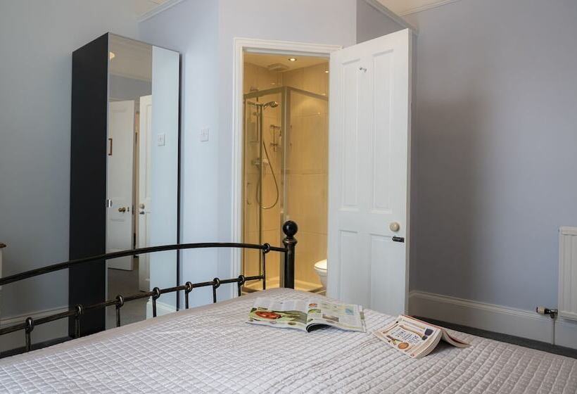 اتاق استاندارد, Queensberry House B&b