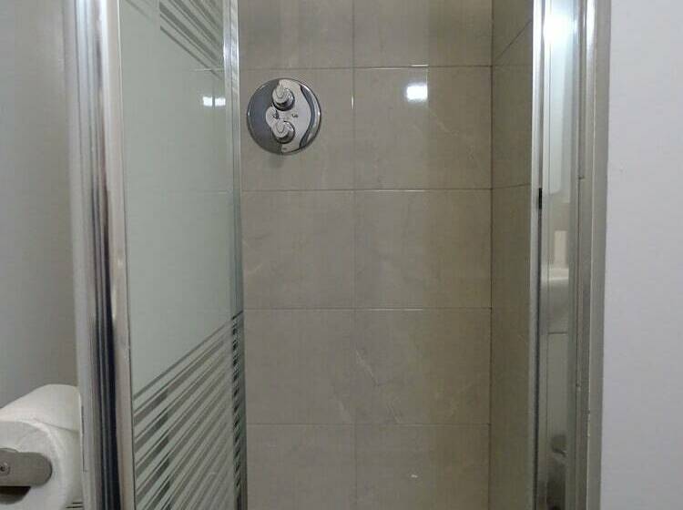 اتاق استاندارد, The Beeches Hotel & Leisure Club