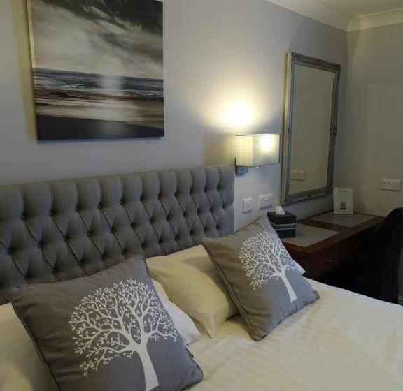 اتاق استاندارد با تخت بزرگ, The Beeches Hotel & Leisure Club