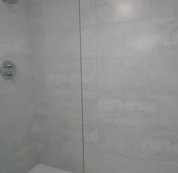 اتاق استاندارد با تخت بزرگ, The Beeches Hotel & Leisure Club