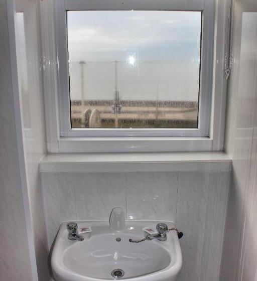 اتاق استاندارد, The Colwyn   Near Pleasure Beach