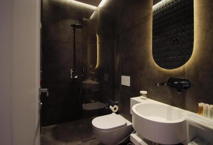 اتاق استاندارد, The Crown Boutique Hotel & Spa