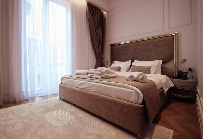 اتاق استاندارد, The Crown Boutique Hotel & Spa