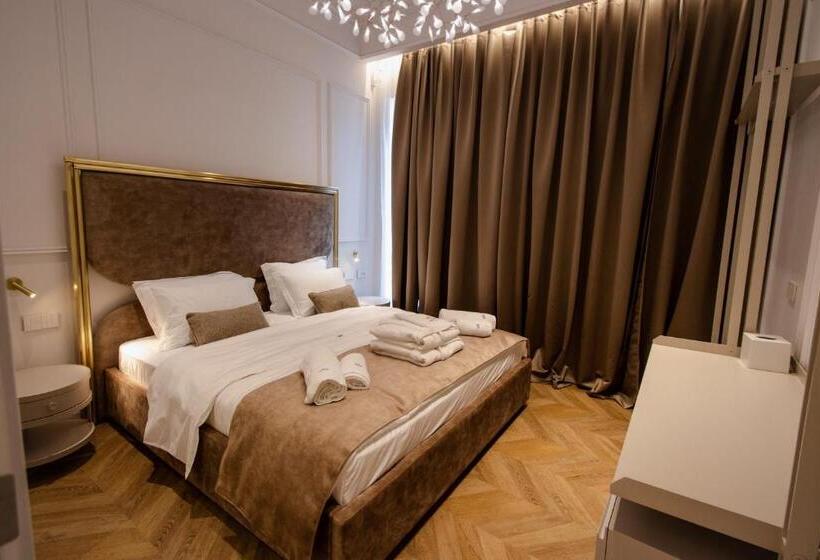 اتاق لوکس, The Crown Boutique Hotel & Spa