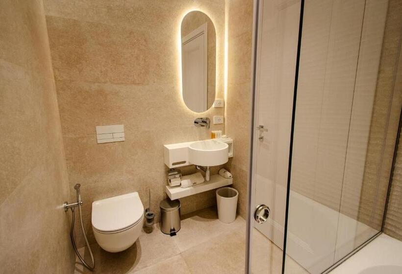 اتاق سوپریور, The Crown Boutique Hotel & Spa
