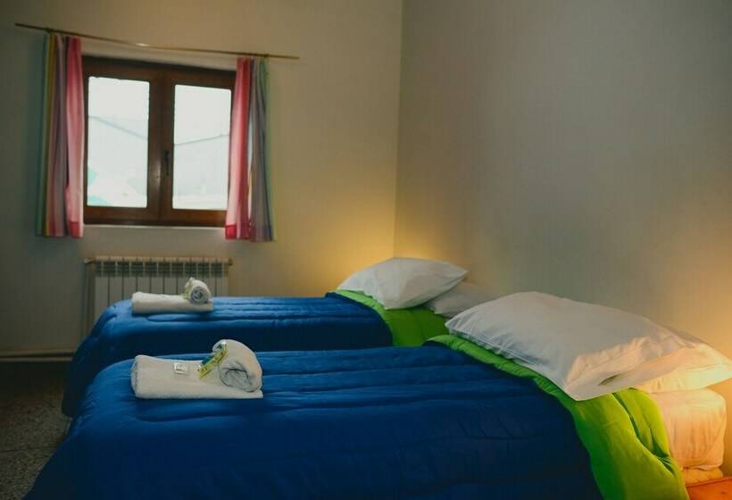 اتاق استاندارد با سرویس بهداشتی مشترک, Hostel Yakush