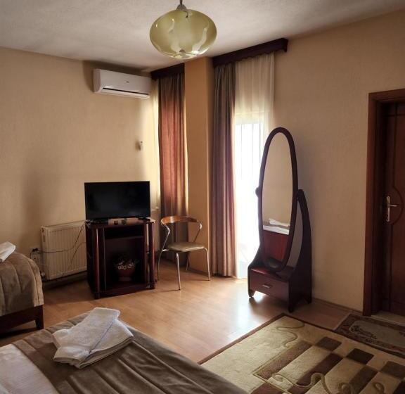 اتاق استاندارد سه نفره, Guesthouse Bimbli
