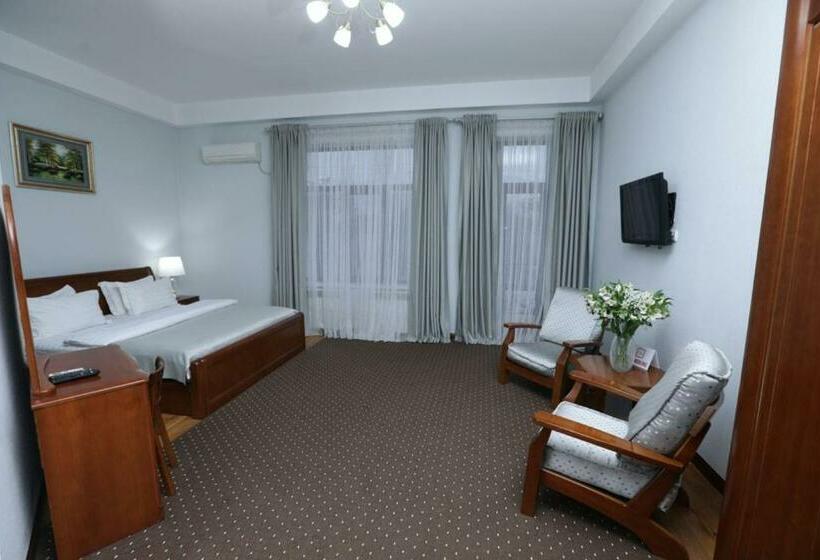 اتاق استاندارد یک نفره, Khujand Grand