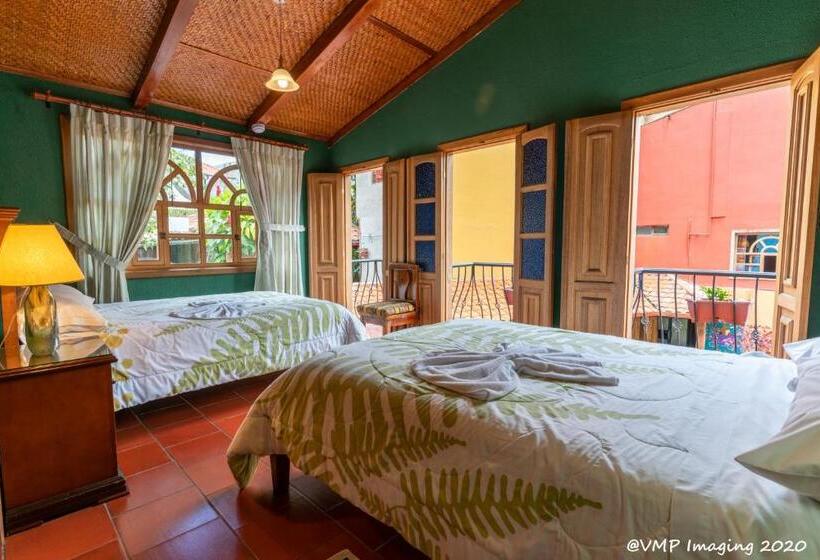 اتاق استاندارد چهار تخته, La Posada Del Arte