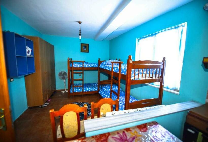 اتاق استاندارد چهار تخته, Pemaj Hostel