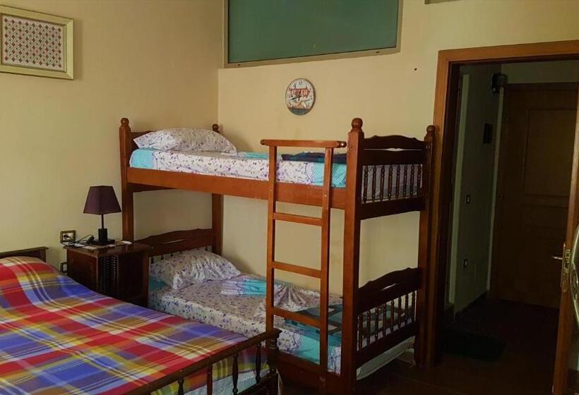 اتاق خانوادگی, Pemaj Hostel