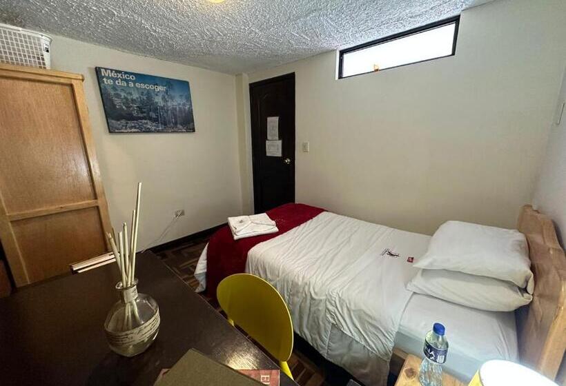 اتاق استاندارد یک تخته با سرویس بهداشتی مشترک, St. Gallen Haus