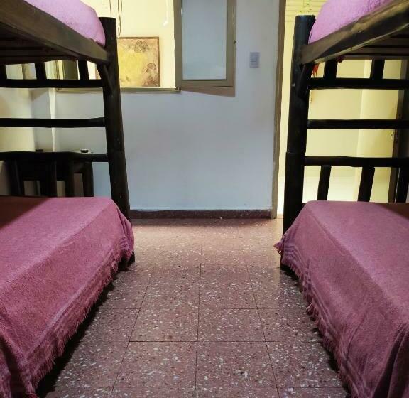 スタンダード４人部屋, Club Hostel Jujuy