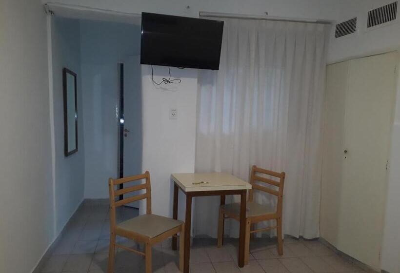 اتاق استاندارد سه نفره, San Carlos