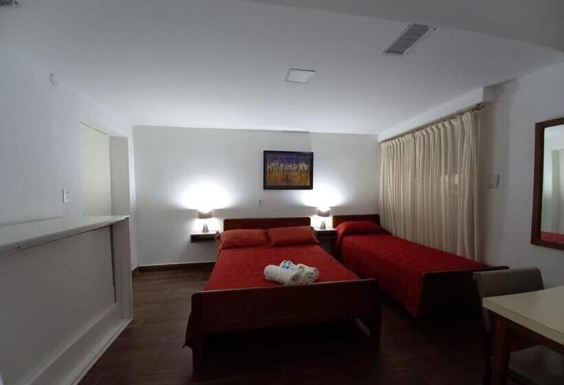 اتاق استاندارد چهار تخته, San Carlos