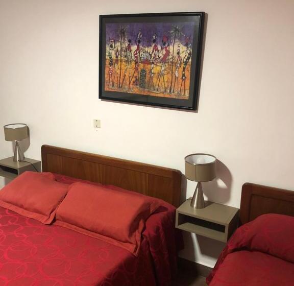 اتاق استاندارد سه نفره, San Carlos