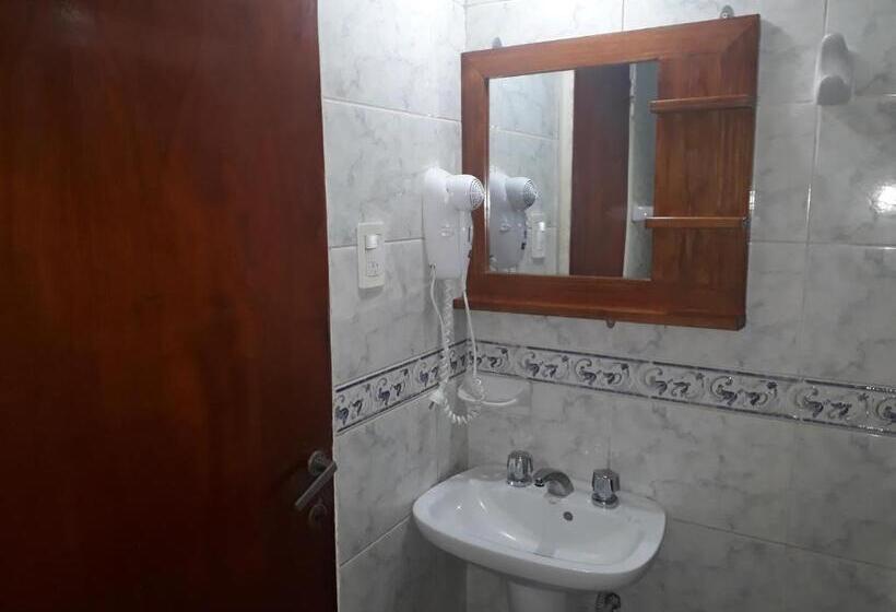 اتاق استاندارد چهار تخته, San Carlos