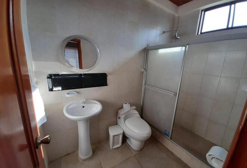 Economy Quadruple Room, San Vicente Galapagos