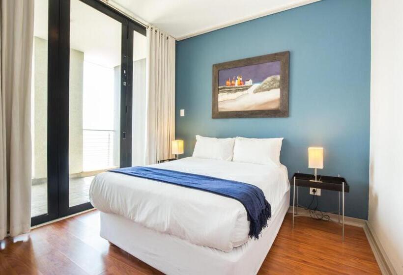 آپارتمان ممتاز سه‌خوابه رو به دریا, Point Waterfront Apartments
