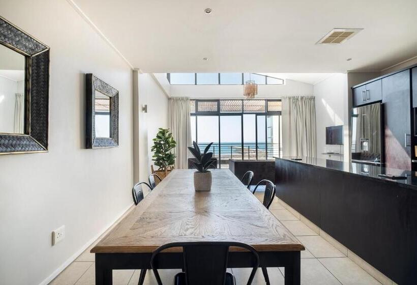 3 Bedroom Deluxe Apartment Sea View, Point Waterfront Apartments