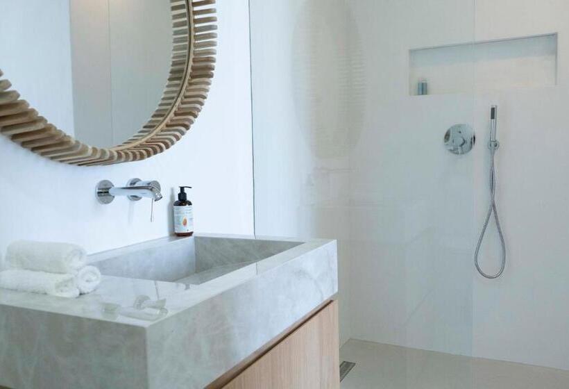 1 Bedroom Penthouse Apartment, Point Waterfront Apartments