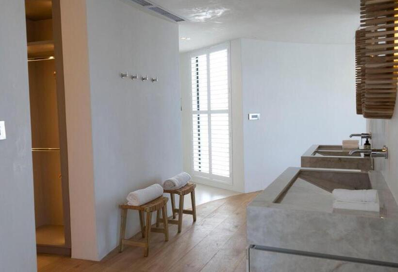 1 Bedroom Penthouse Apartment, Point Waterfront Apartments