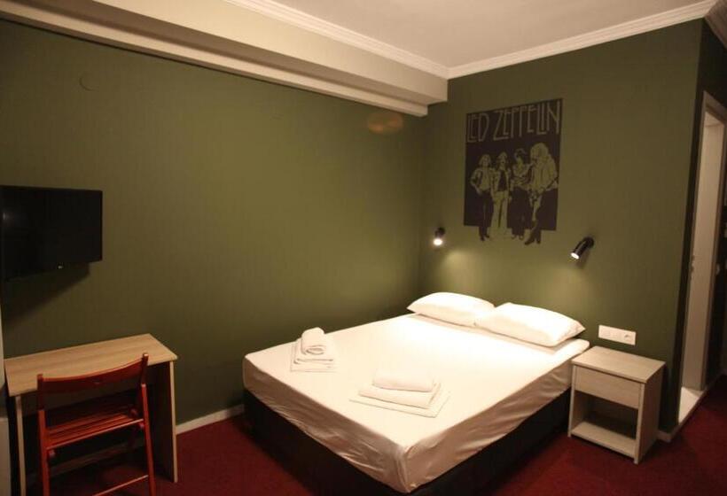 اتاق استاندارد, Stay Hybrid Hostel