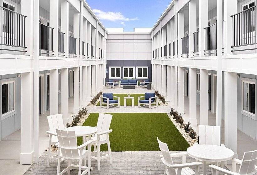 سوییت, Stayapt Suites College Station