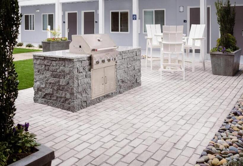استودیوی استاندارد, Stayapt Suites College Station