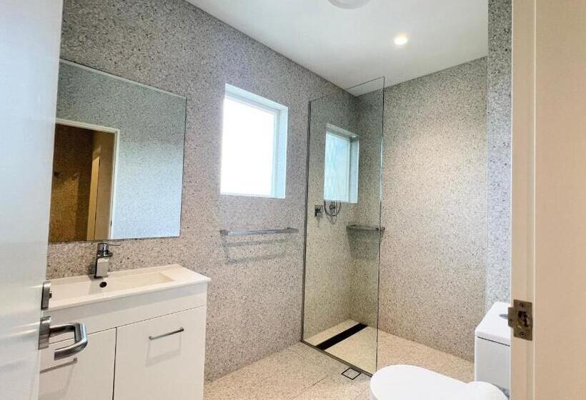 اتاق استاندارد با سرویس بهداشتی مشترک, Tempe Hotel Sydney