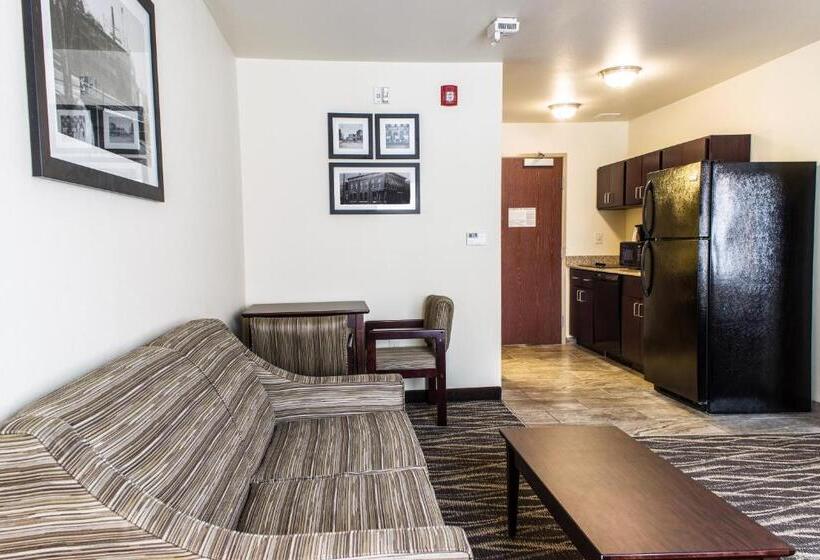 Suite, Cobblestone  & Suites  Chippewa Falls