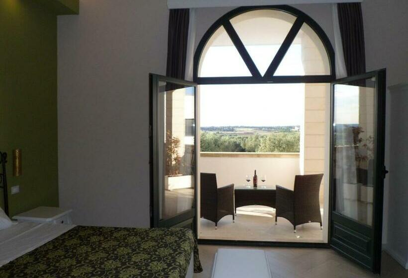 Standard Triple Room with Terrace, Masseria Montevergine