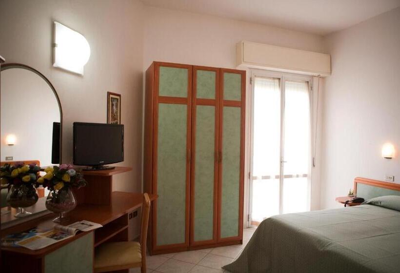 اتاق استاندارد چهار تخته, Rio