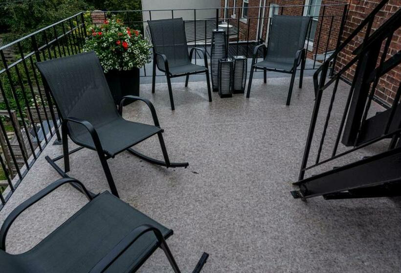 اتاق لوکس, The Secret Garden B&b Inn