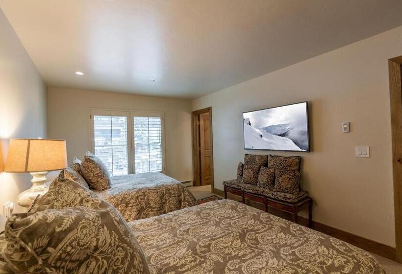 1 Bedroom Penthouse Apartment, Northwood S Ski In Ski Out By Vail Realty