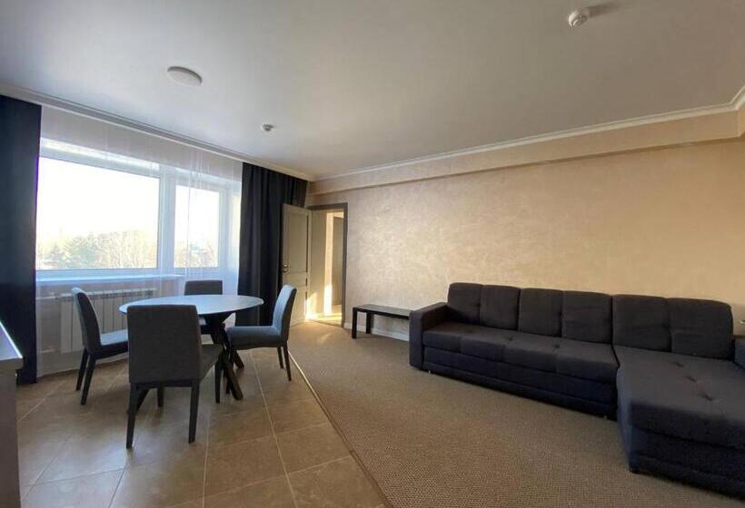 آپارتمان 1 خوابه با بالکن, Skif Hotel & Spa
