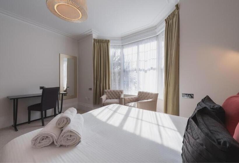 اتاق اجرایی با تخت بزرگ, Florence Suite Boutique Hotel And Restaurant