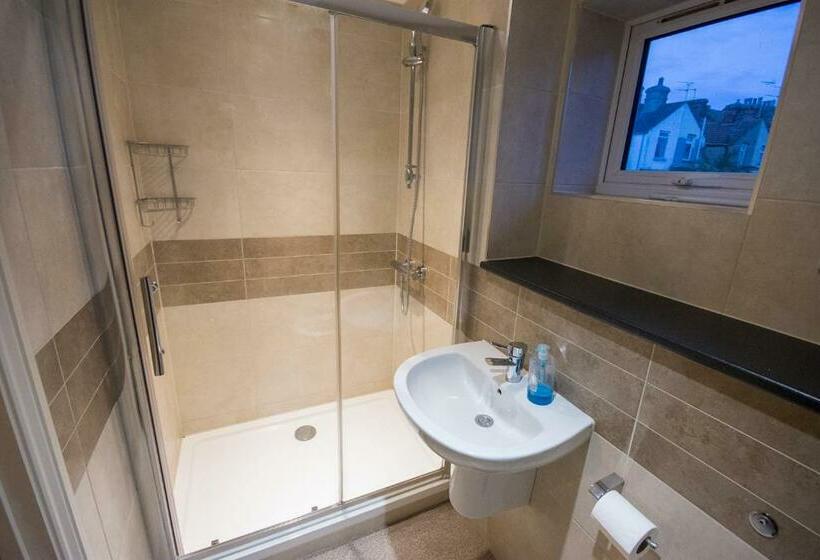 اتاق استاندارد یک نفره, Fryatt Hotel & Bar