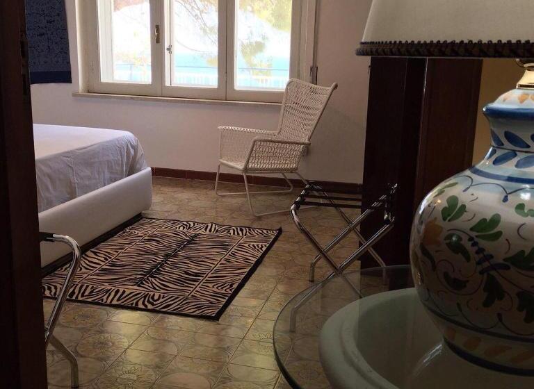 سوییت جونیور با چشم‌انداز دریا, Blue Island Villa Caterina